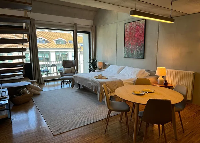 מלון דירות Loft Experience 3*